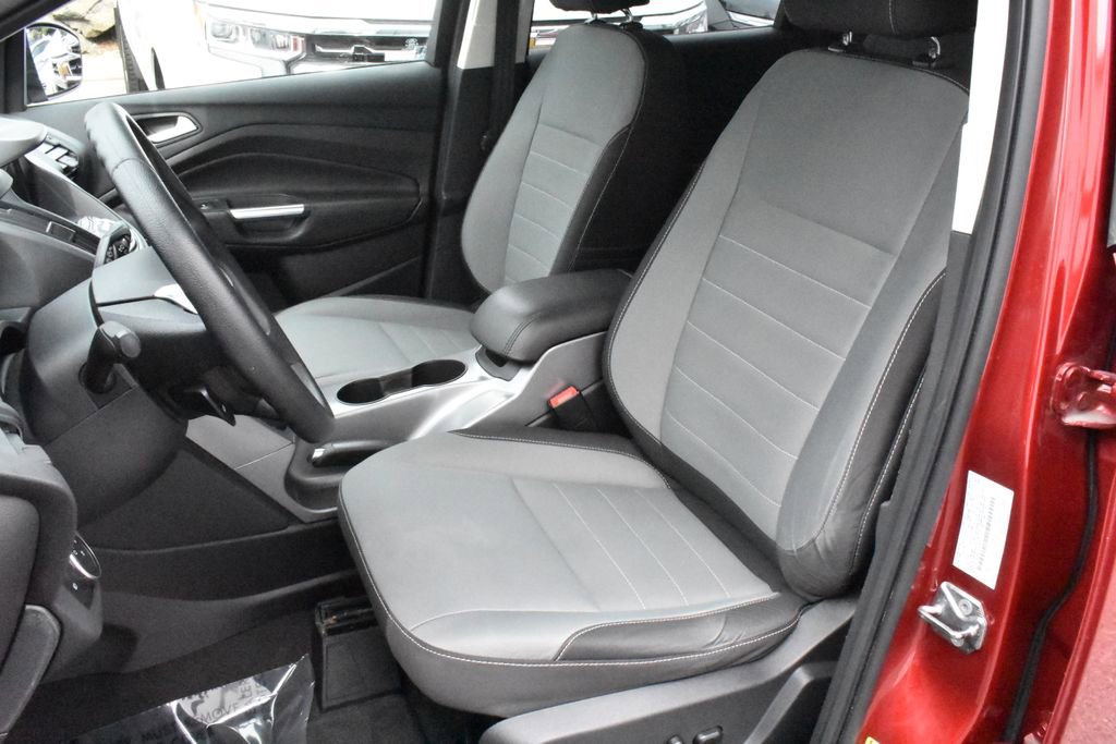 Used 2016 Ford Escape SE w/ Equipment Group 201A image 22