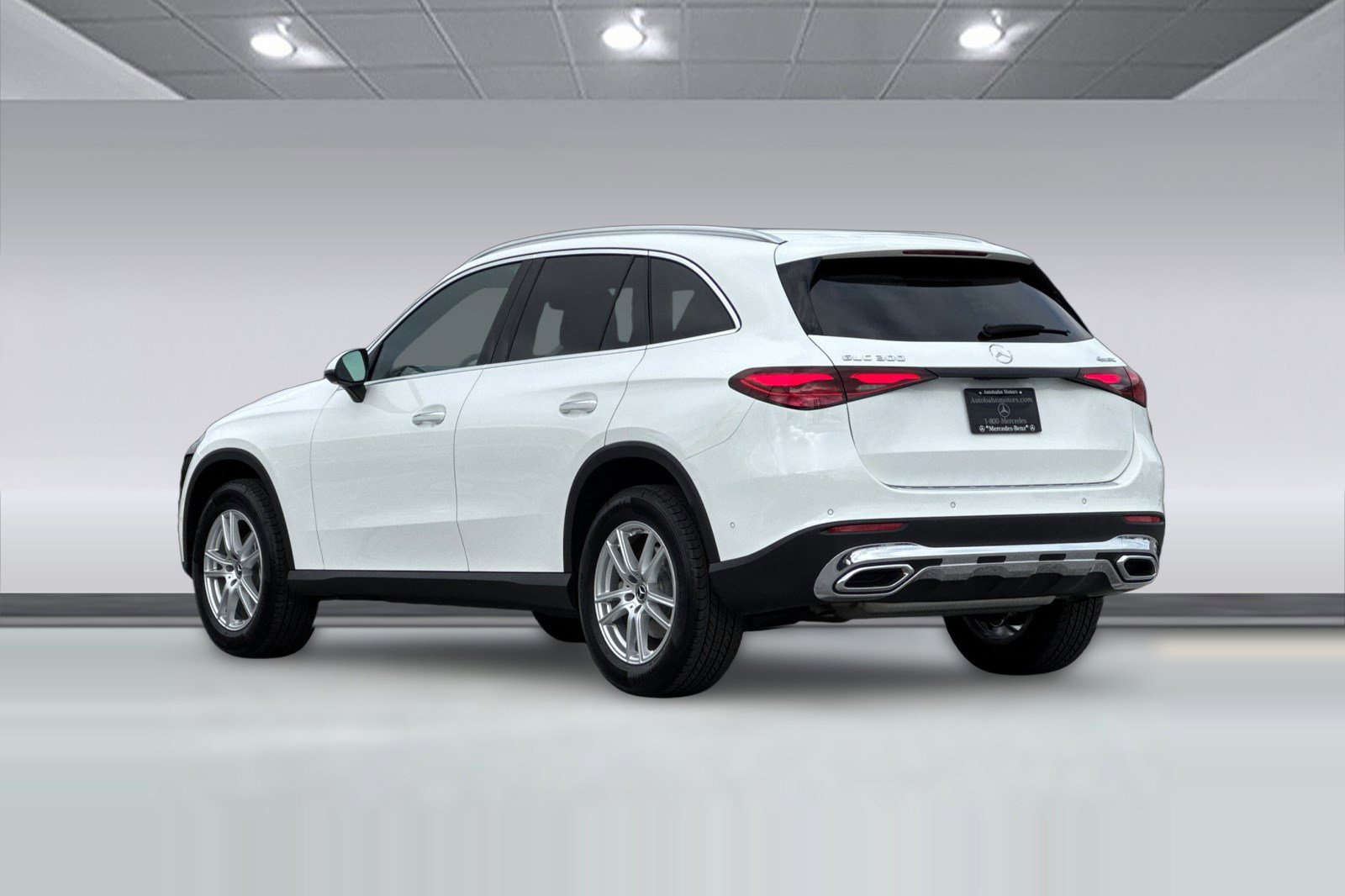Certified 2025 Mercedes-Benz GLC 300 4MATIC image 3