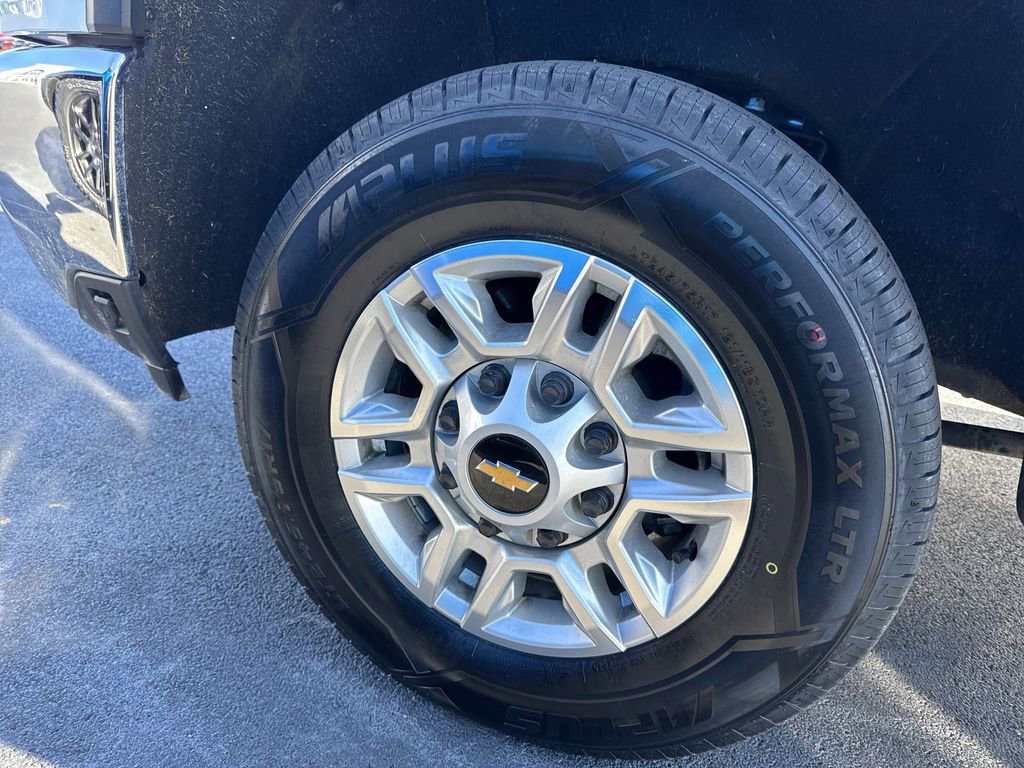 Used 2025 Chevrolet Silverado 2500 W/T image 10