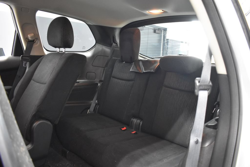 Used 2016 Nissan Pathfinder SV w/ SV Cold Weather Package AWD/4WD image 30