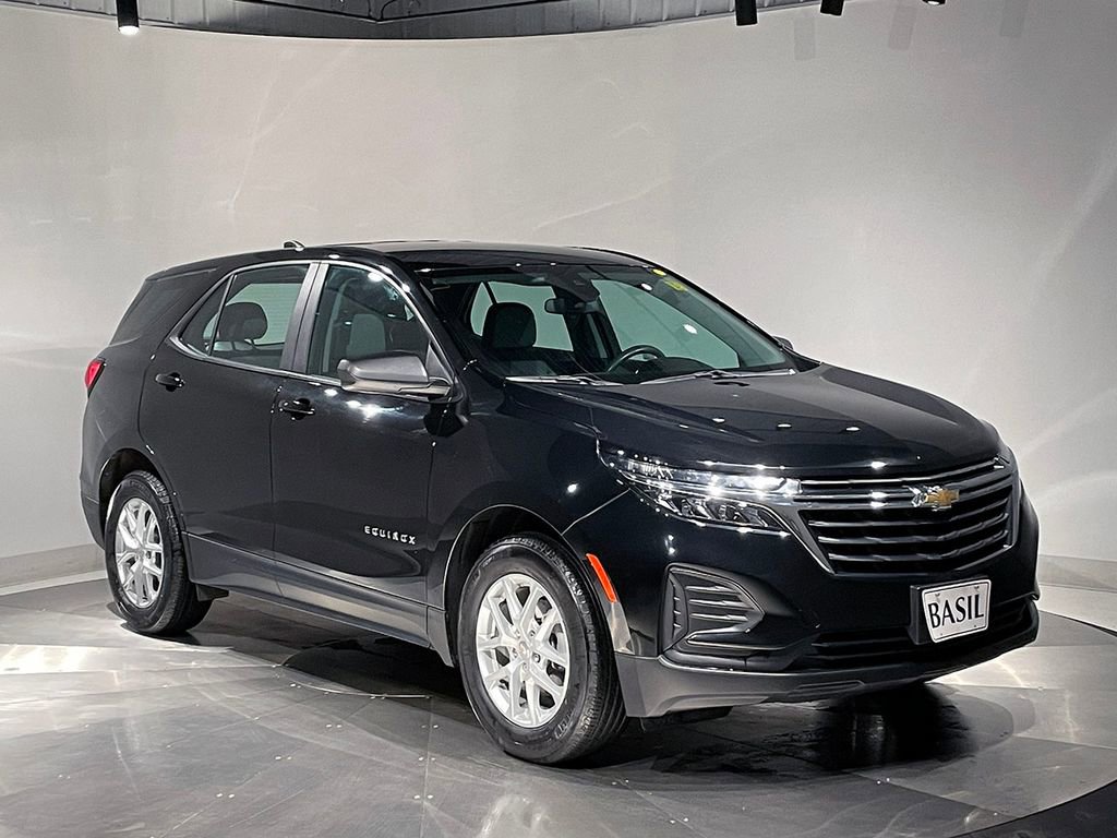 Used 2023 Chevrolet Equinox LS image 38
