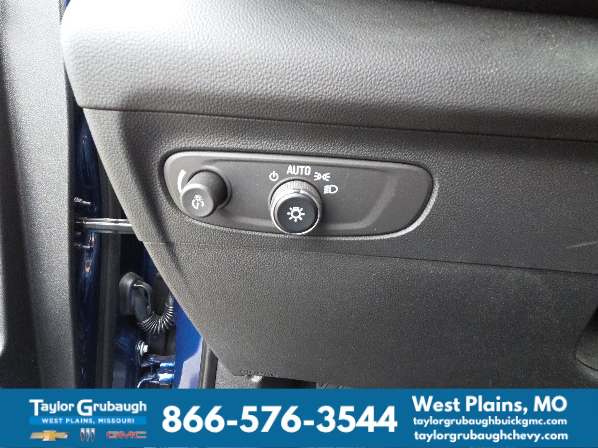 Used 2023 Buick Envision Essence FWD image 20