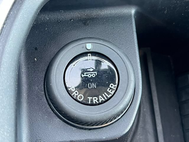 Used 2025 Ford Expedition Platinum AWD/4WD image 32