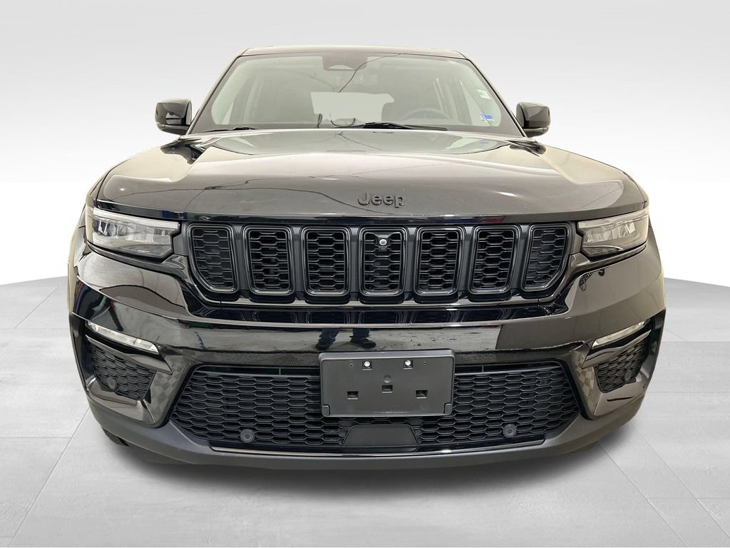 Used 2023 Jeep Grand Cherokee Limited w/ Luxury Tech Group II AWD/4WD image 9