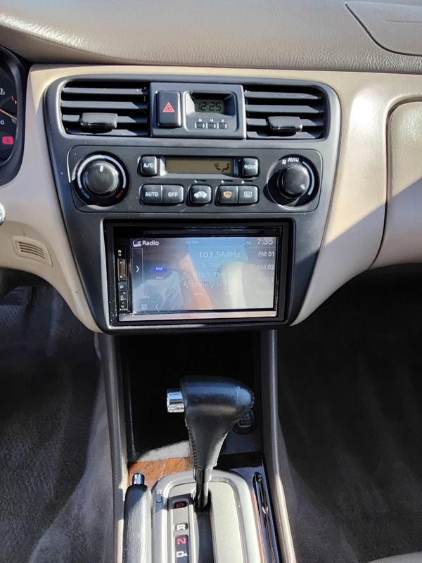 Used 2001 Honda Accord EX image 12