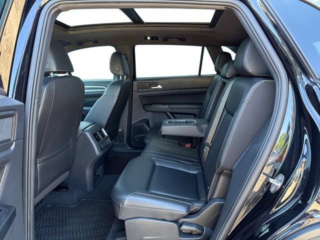 Used 2020 Volkswagen Atlas Cross Sport SEL R-Line AWD/4WD image 11