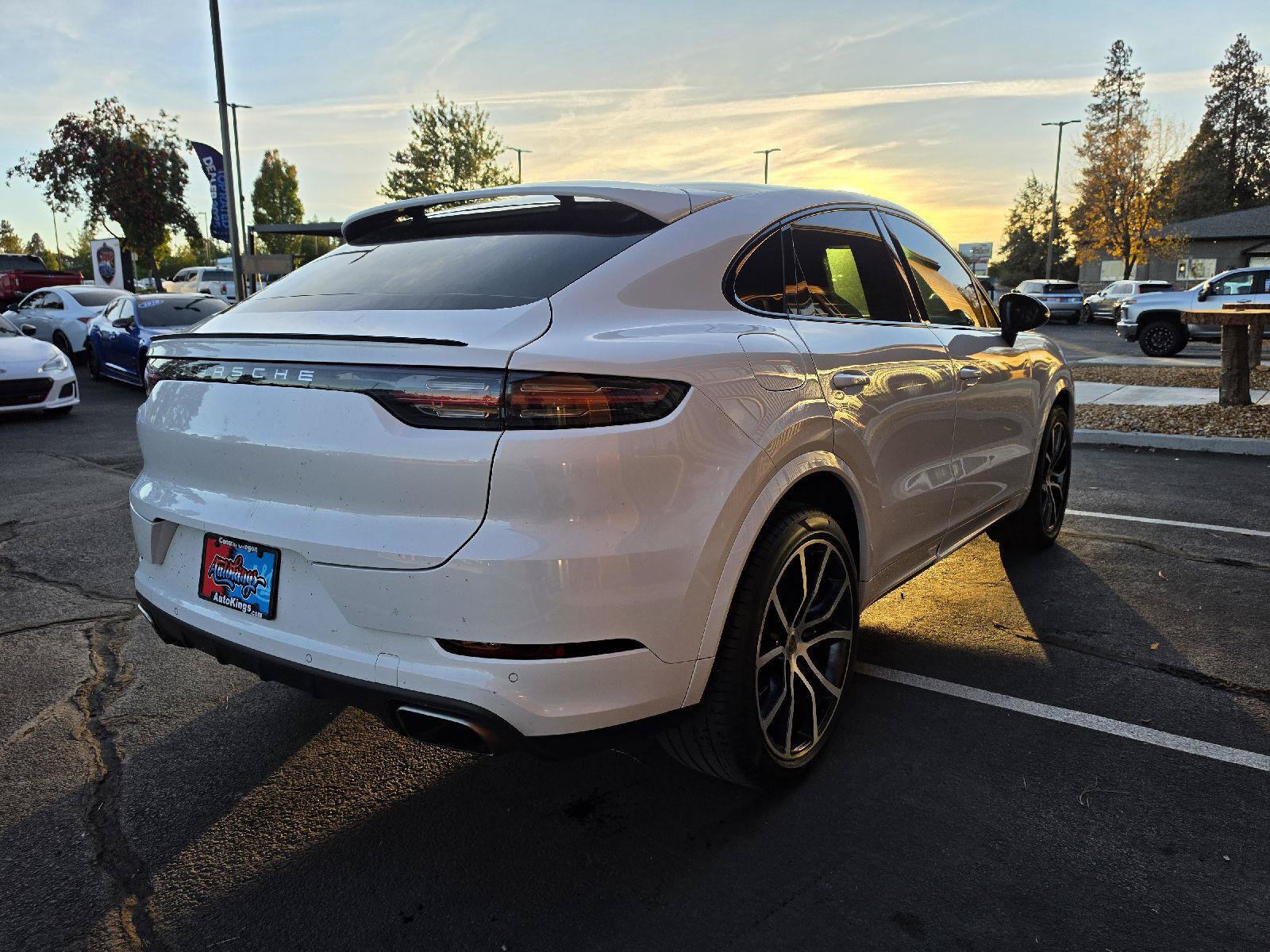 Used 2022 Porsche Cayenne Coupe w/ Premium Package AWD/4WD image 7