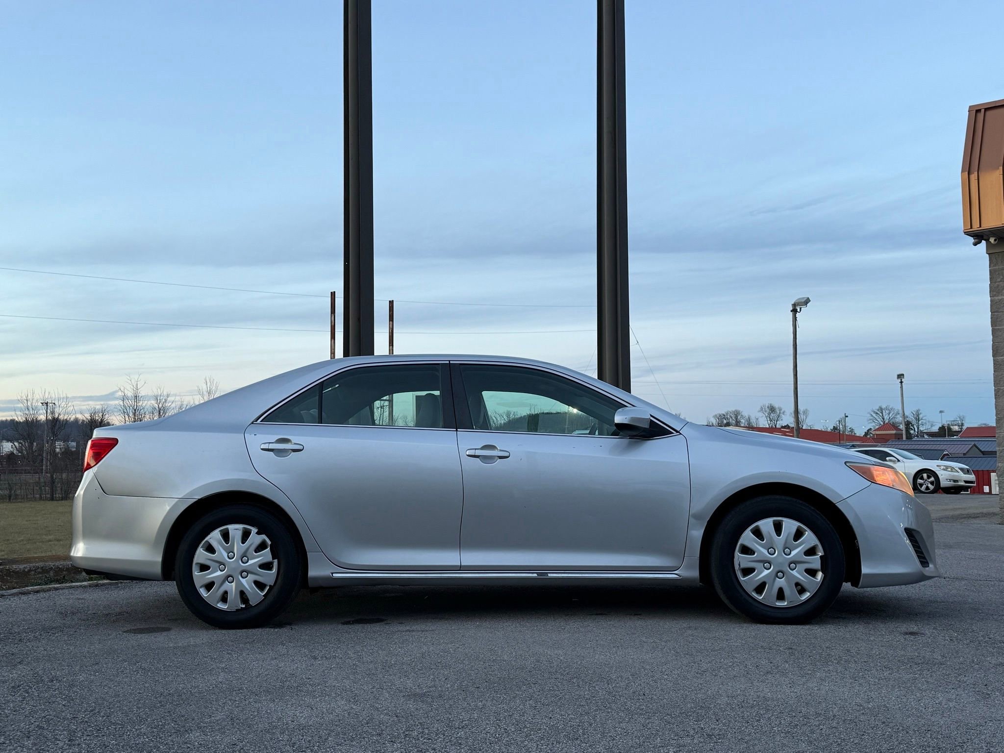 Used 2013 Toyota Camry image 6