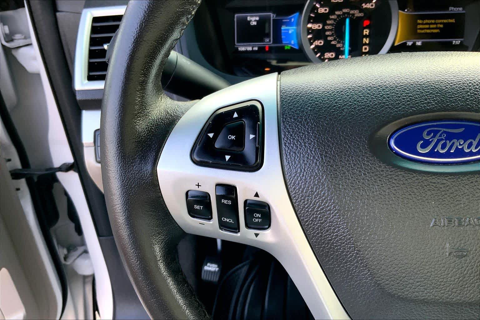 Used 2015 Ford Explorer XLT w/ Equipment Group 202B FWD image 21