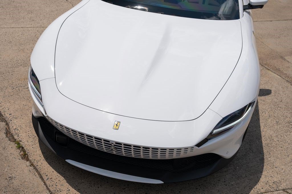 Used 2024 Ferrari Roma Spider RWD image 11