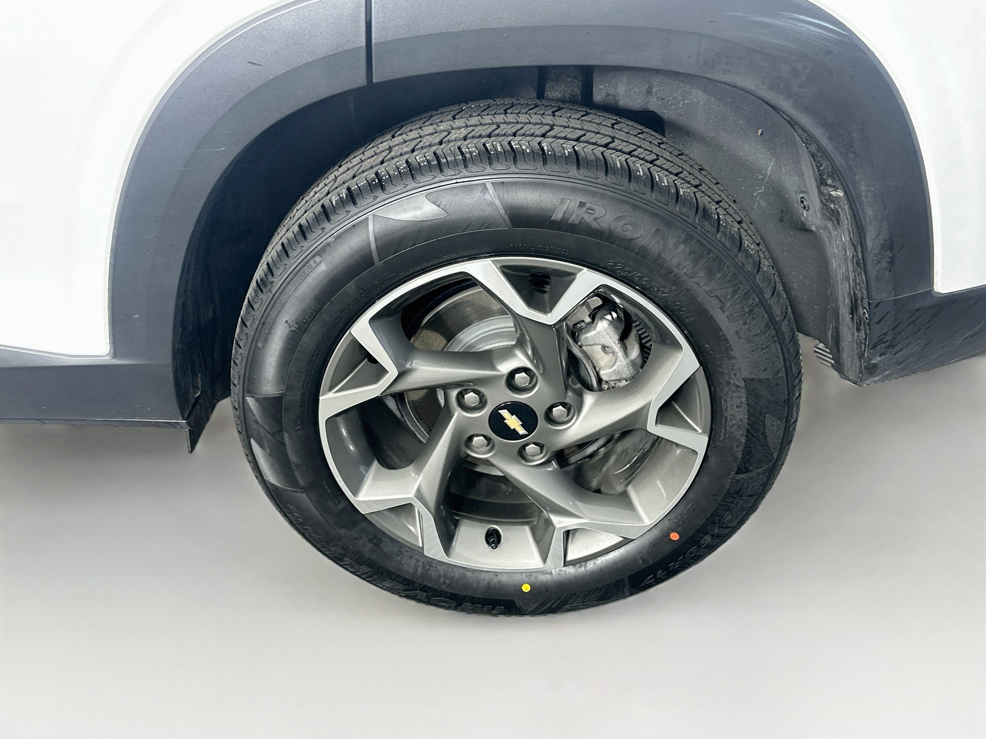 Used 2025 Chevrolet Trax LT FWD image 11