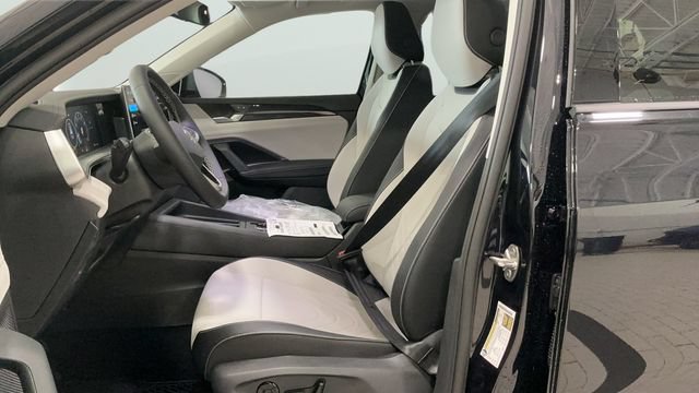 New 2026 Volkswagen Tiguan SE AWD/4WD image 12
