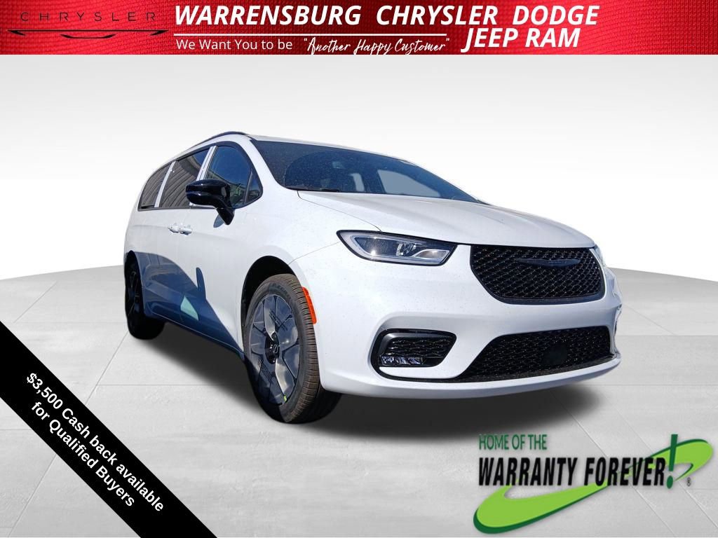 New 2026 Chrysler Pacifica Select