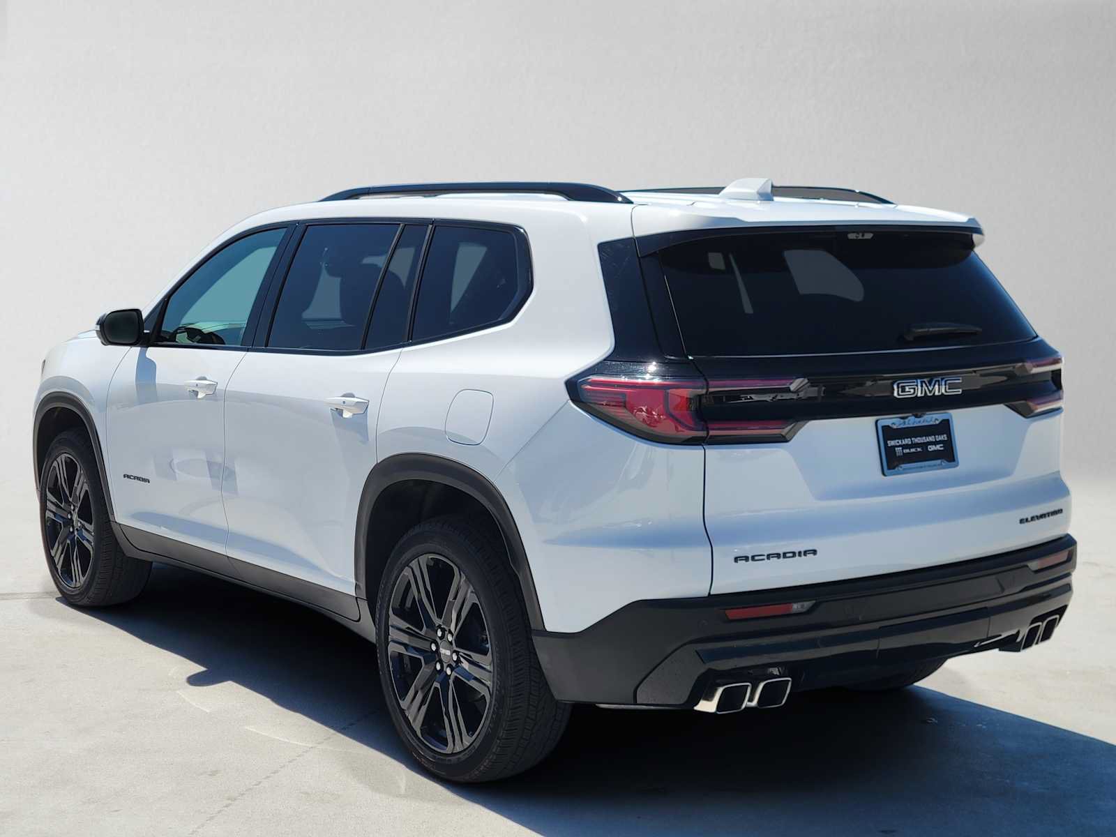 Used 2026 GMC Acadia Elevation w/ Black Edition FWD image 5