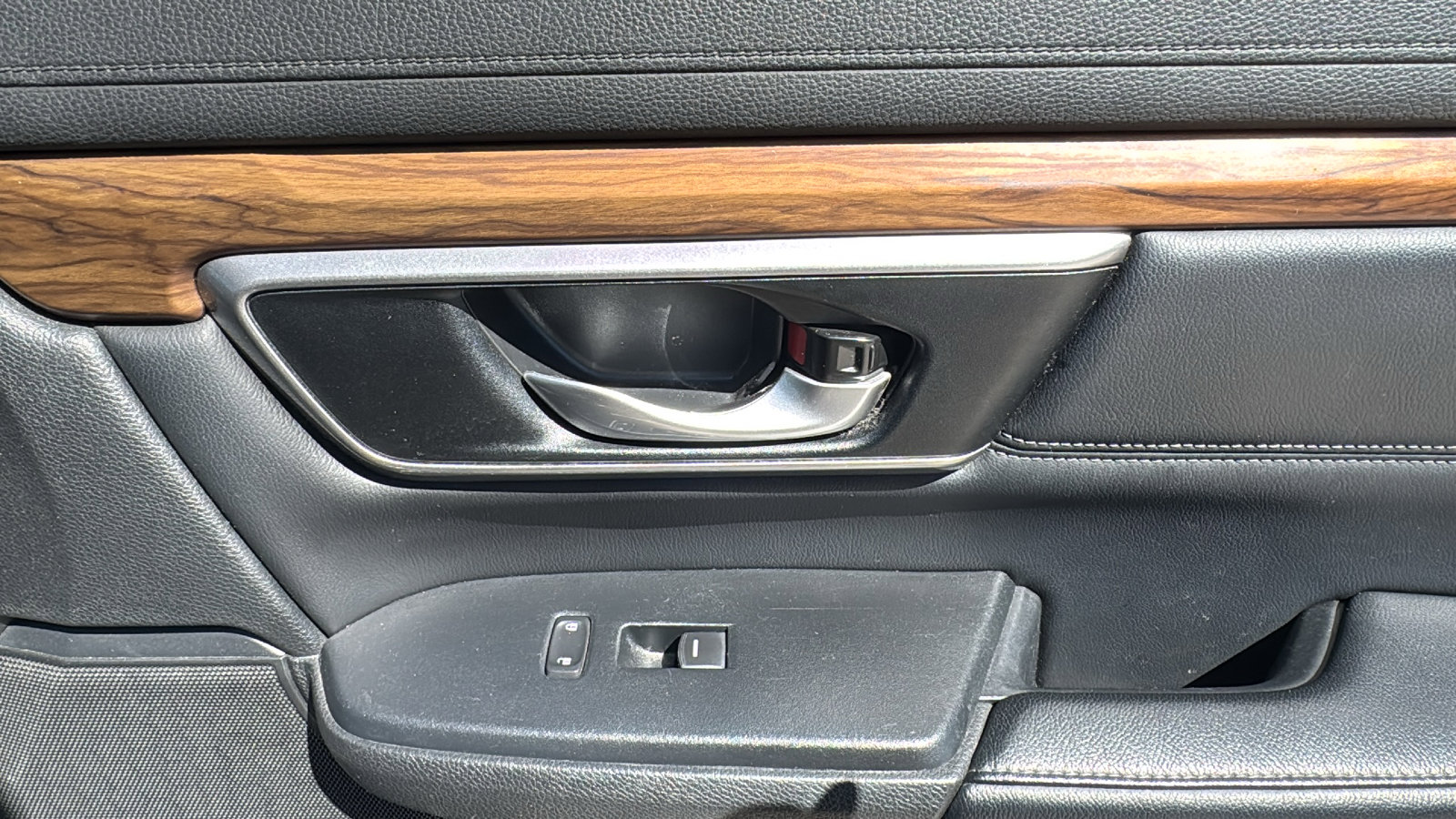 Used 2019 Honda CR-V Touring image 30