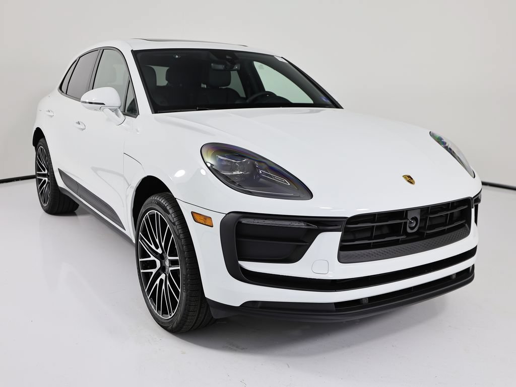 New 2026 Porsche Macan AWD/4WD image 9