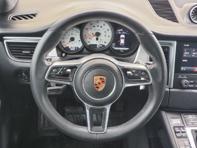 Used 2018 Porsche Macan Turbo AWD/4WD image 27