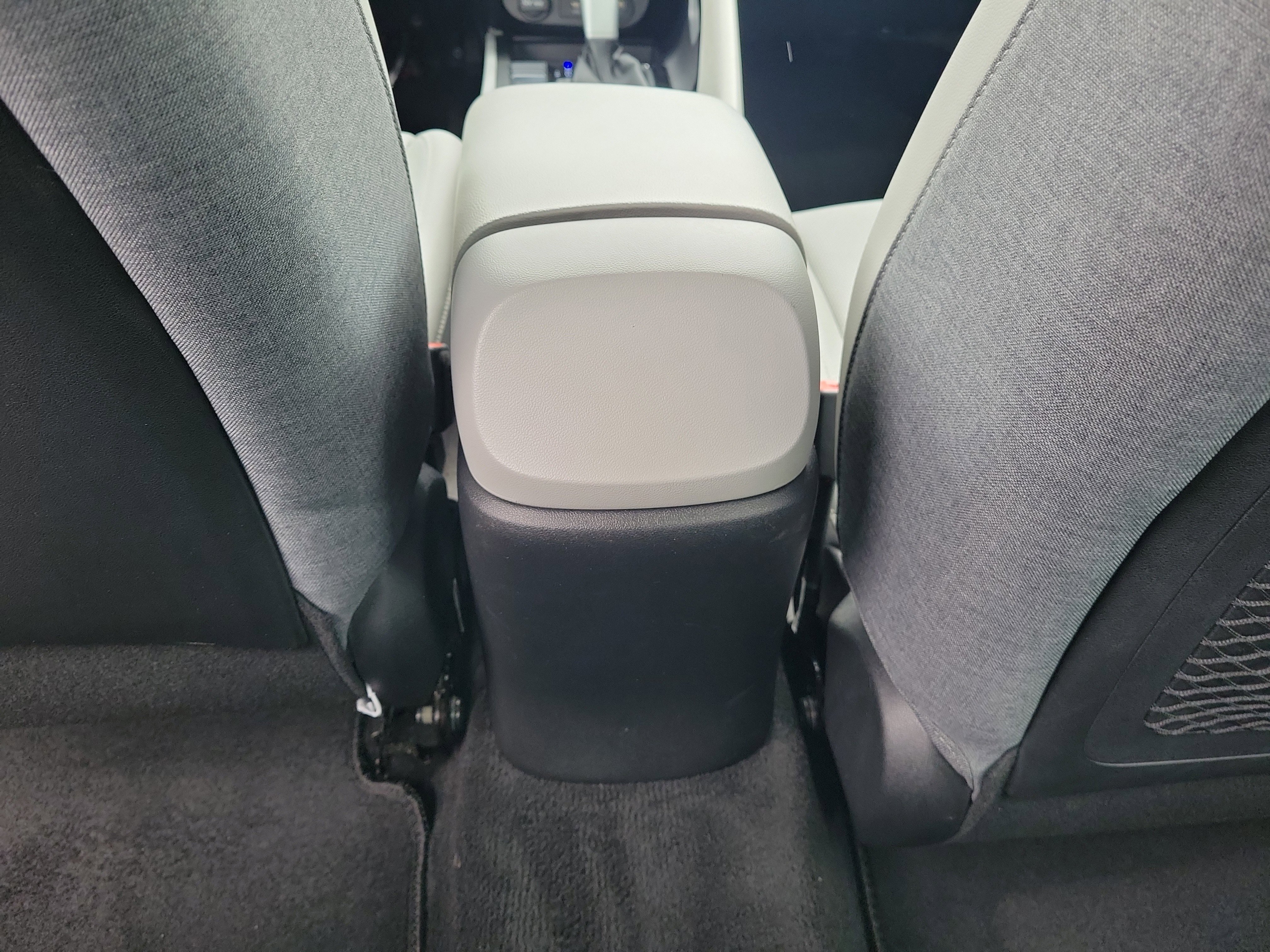 Used 2023 Hyundai Elantra Limited image 11