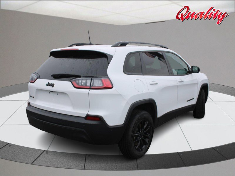 Used 2023 Jeep Cherokee Altitude Lux image 3