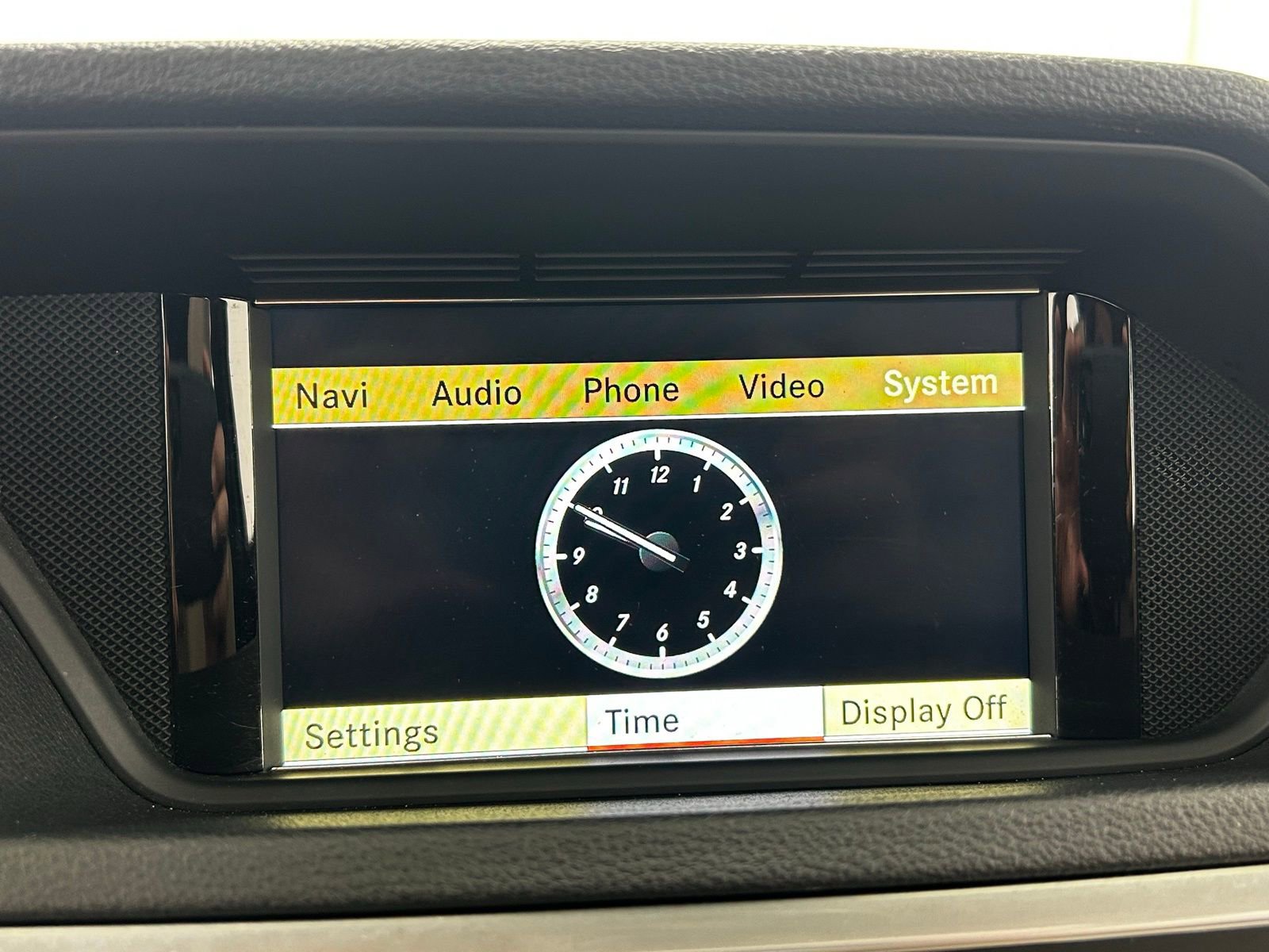 Used 2010 Mercedes-Benz E 350 4MATIC Sedan image 18