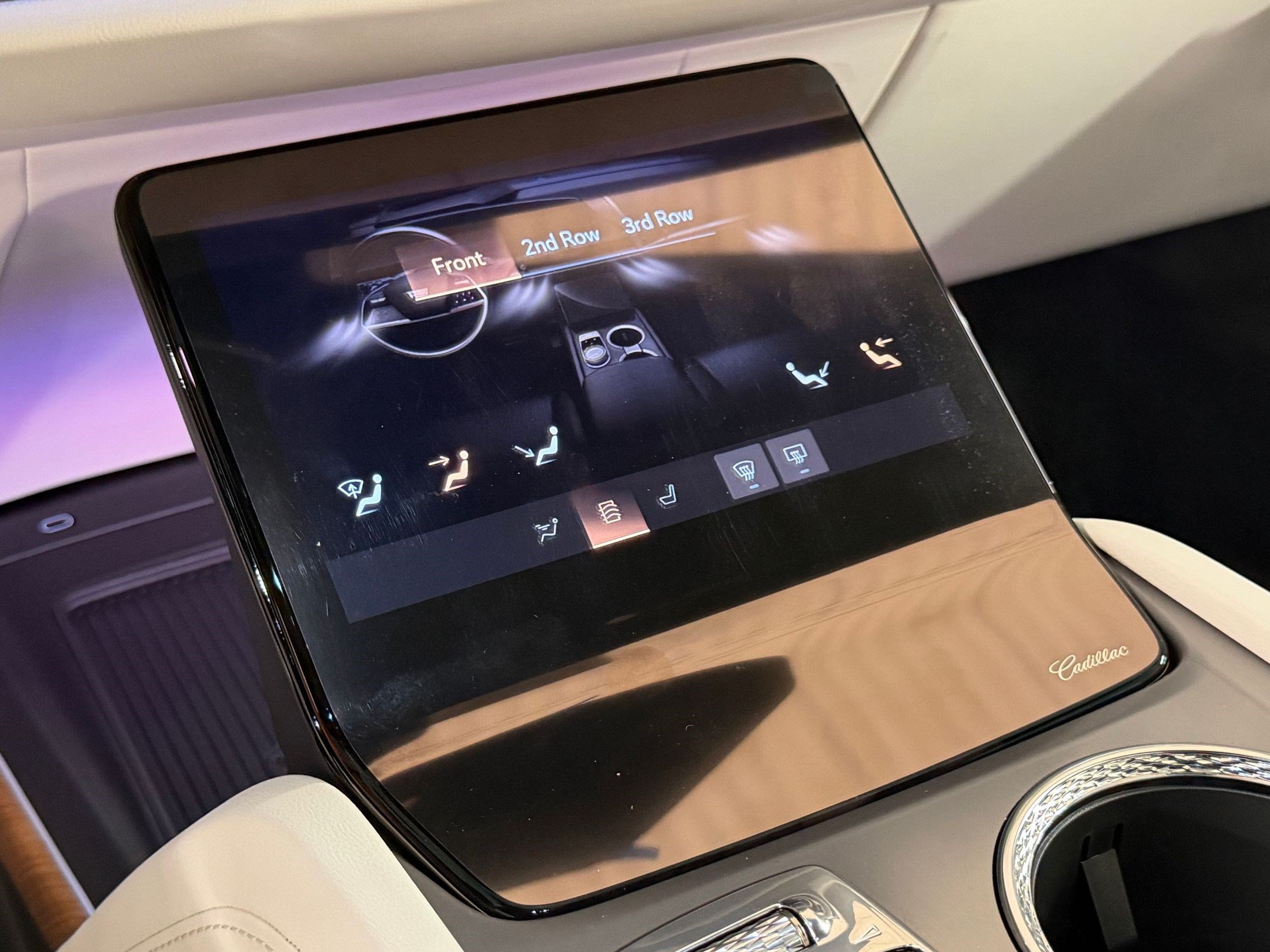 New 2027 Cadillac Vistiq Sport AWD/4WD image 39