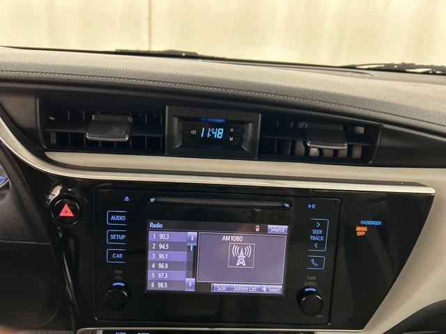 Used 2018 Toyota Corolla LE image 11