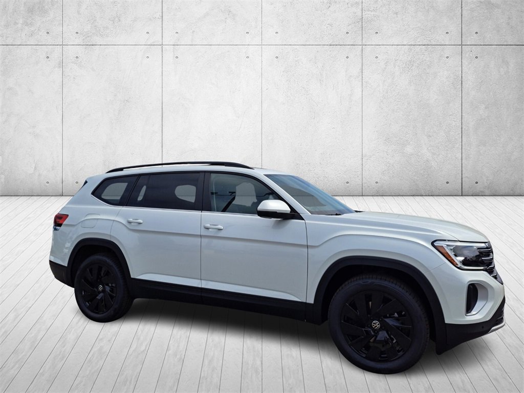 New 2026 Volkswagen Atlas SE image 3