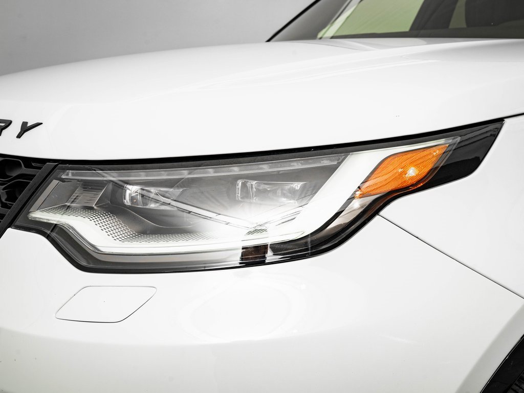 Used 2023 Land Rover Discovery S R-Dynamic image 16