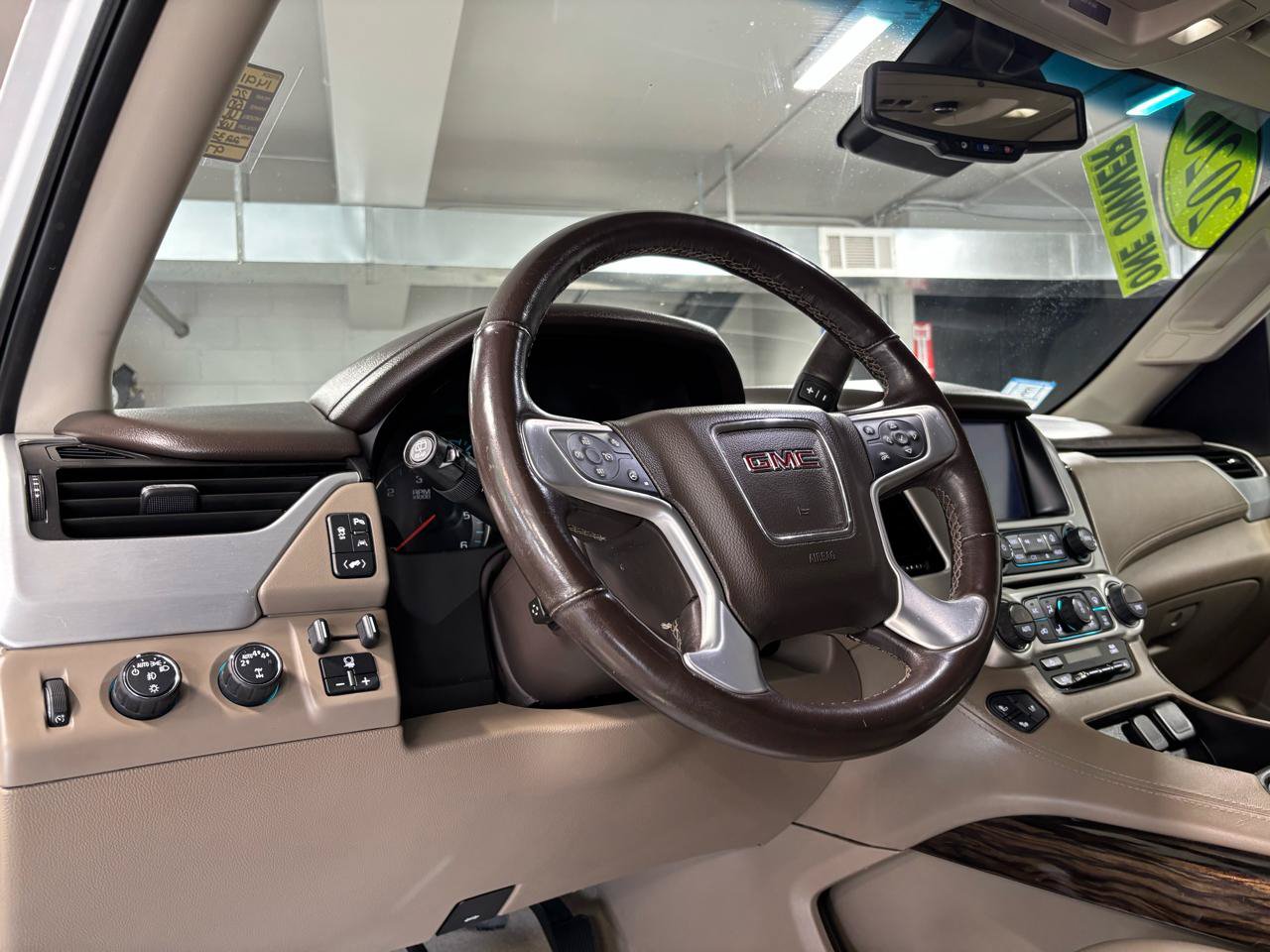Used 2020 GMC Yukon XL SLT w/ Open Road Package AWD/4WD image 25
