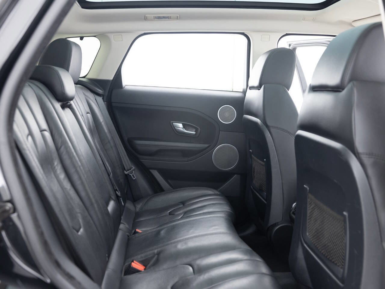 Used 2015 Land Rover Range Rover Evoque Pure Plus AWD/4WD image 29