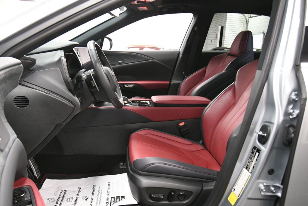 Used 2024 Lexus RX 350 F Sport w/ Convenience Package AWD/4WD image 7