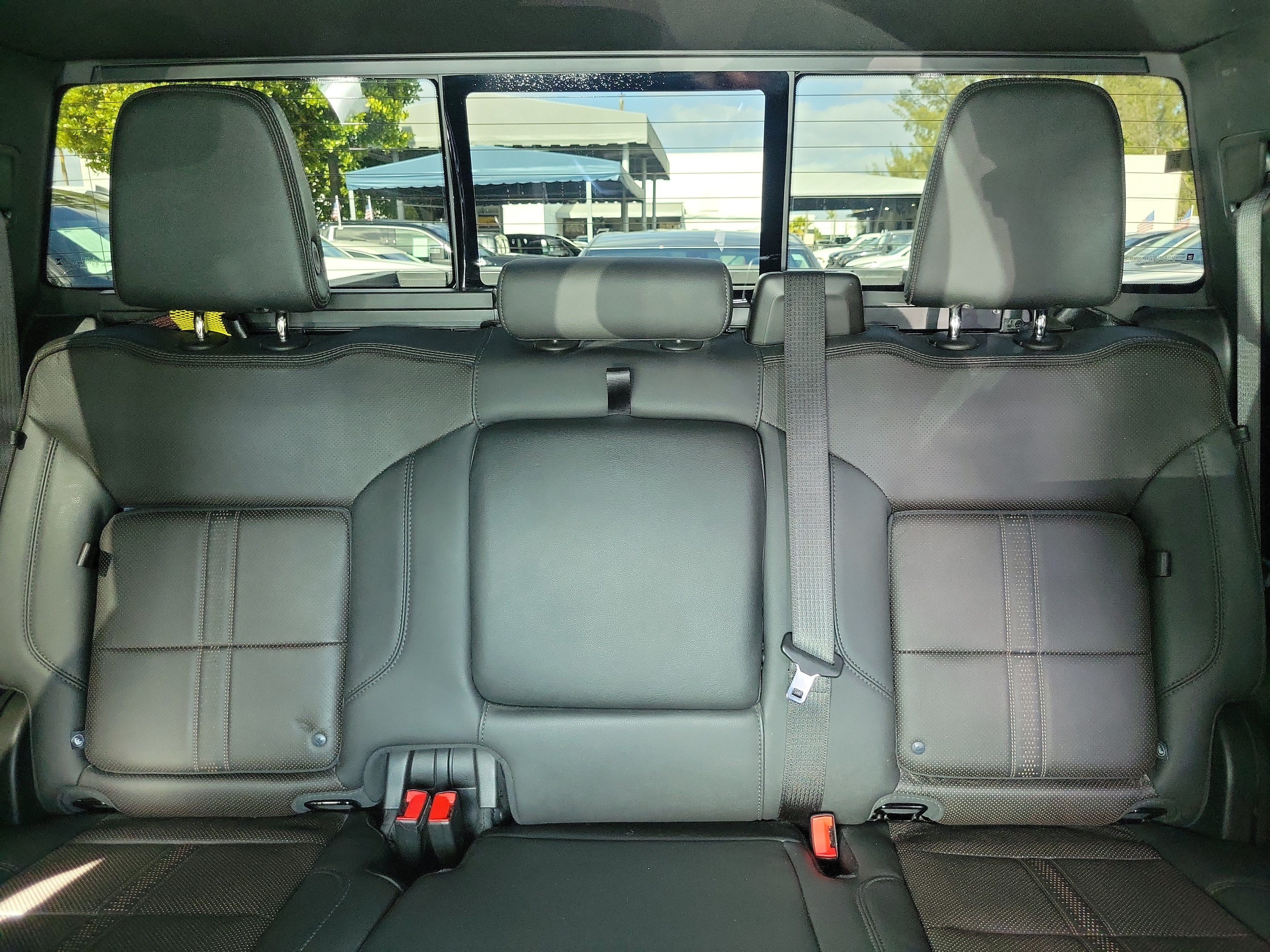 Used 2024 Chevrolet Silverado 1500 High Country w/ Technology Package AWD/4WD image 14