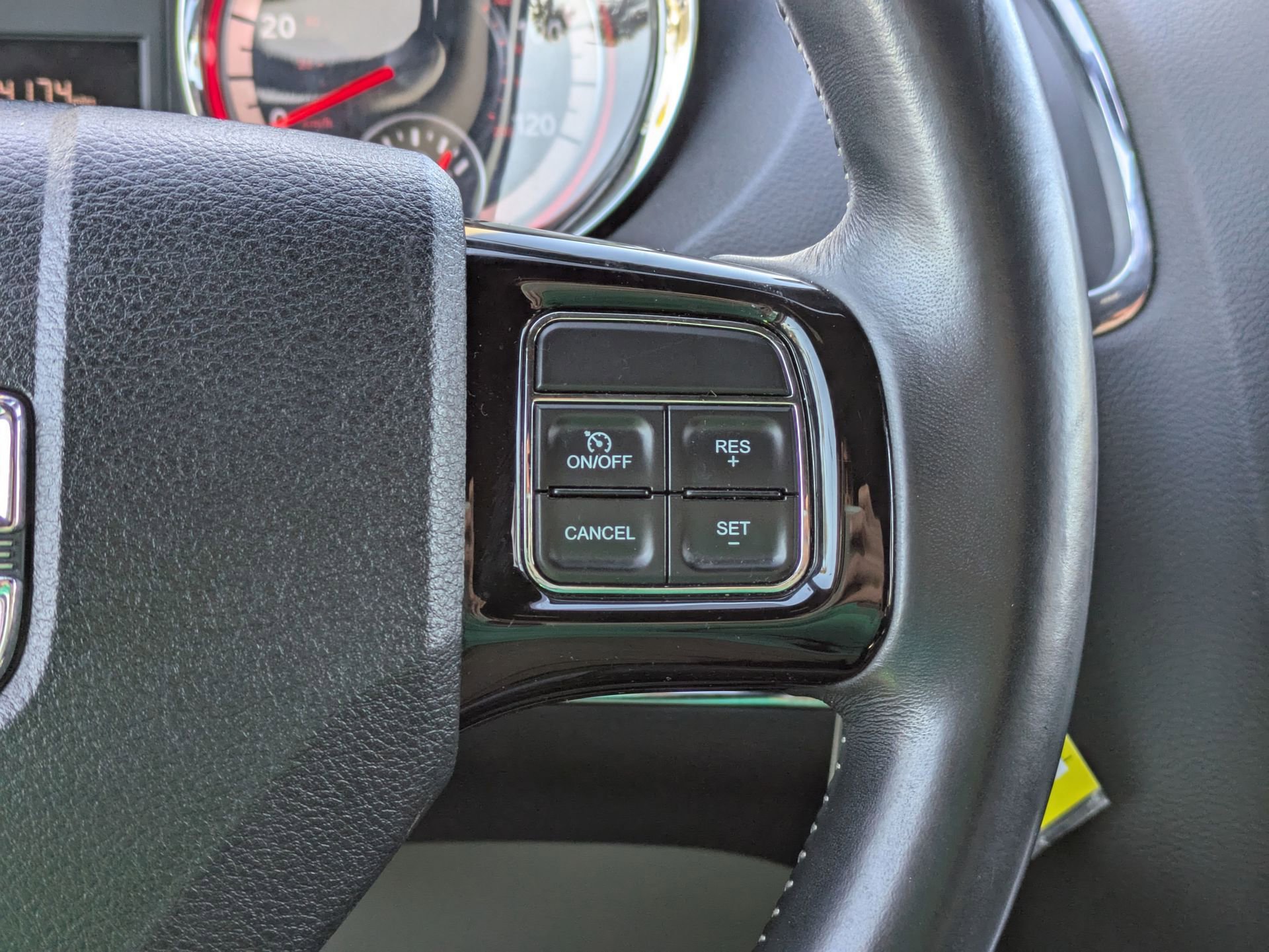 Used 2018 Dodge Grand Caravan SXT image 30