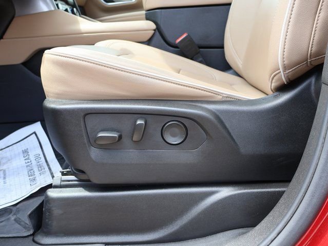 Used 2024 Chevrolet Tahoe Premier w/ Advanced Technology Package AWD/4WD image 41