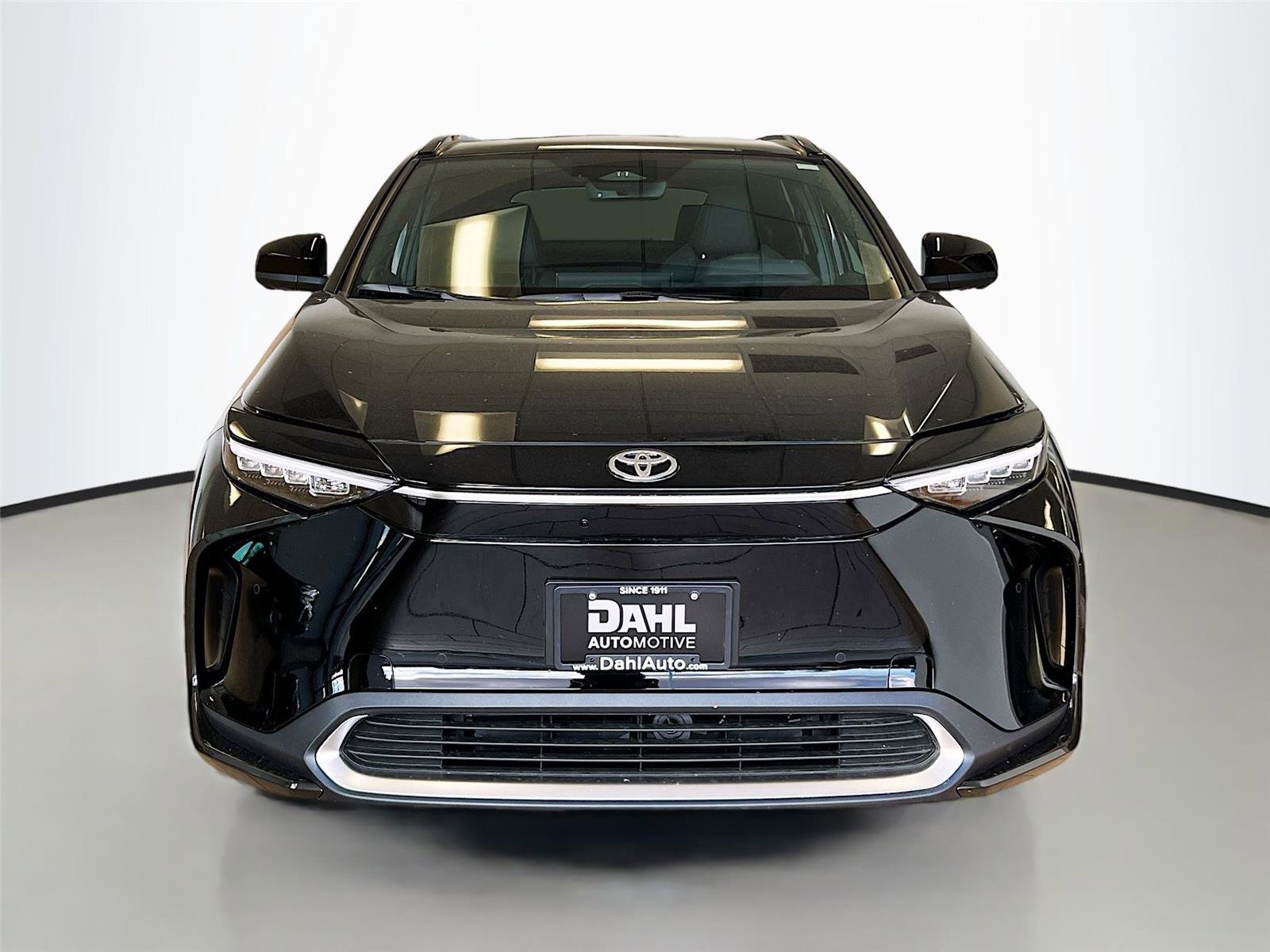 New 2025 Toyota bZ4X AWD image 2