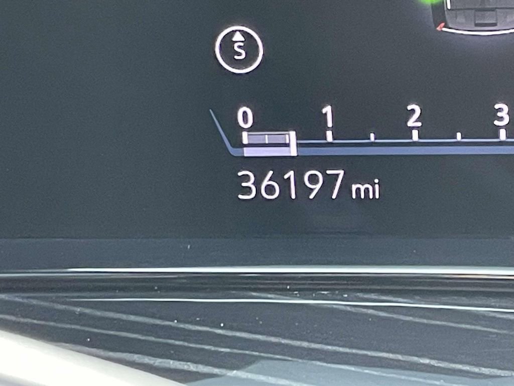 Certified 2023 Cadillac Escalade ESV Sport w/ Touring Package image 31