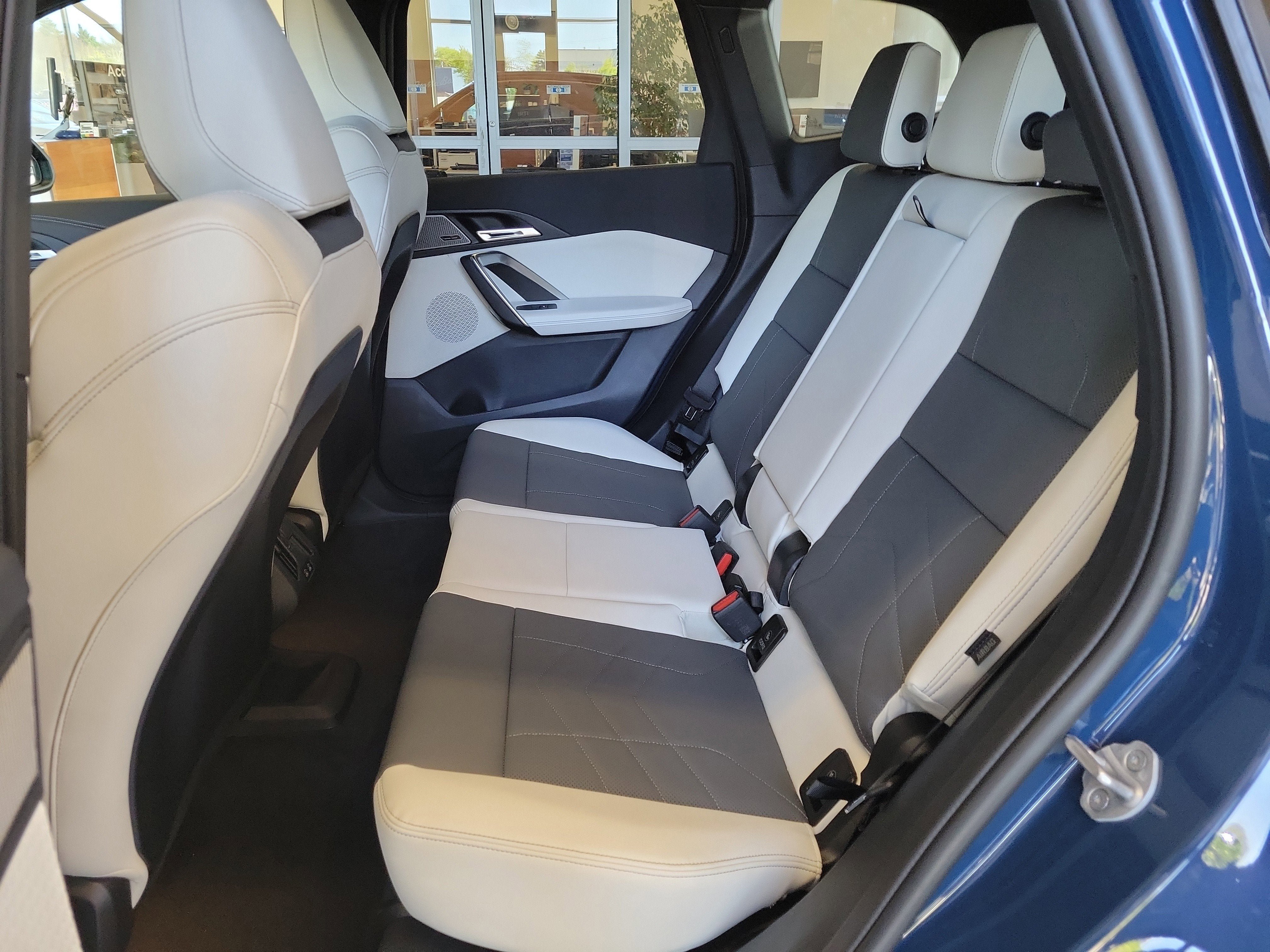 New 2026 BMW X1 xDrive28i w/ Technology Package AWD/4WD image 27
