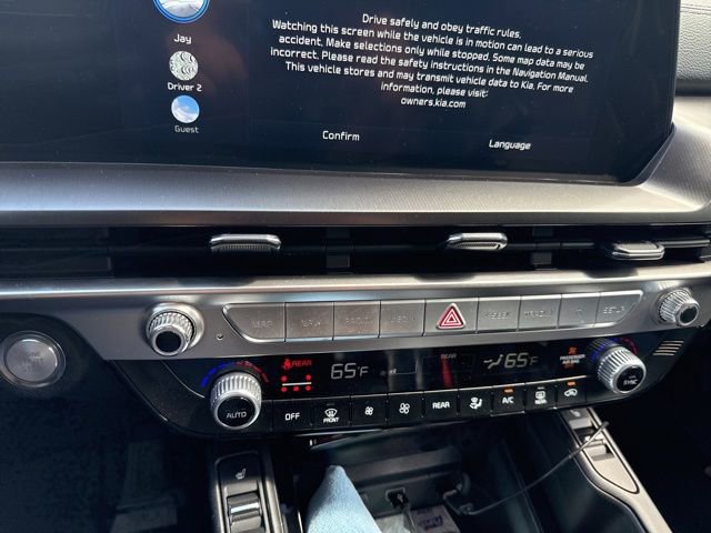 Used 2025 Kia Telluride S image 22