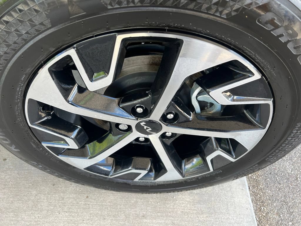 Certified 2024 Kia Sportage EX FWD image 41