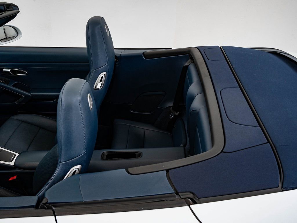 Used 2015 Porsche 911 Carrera image 21