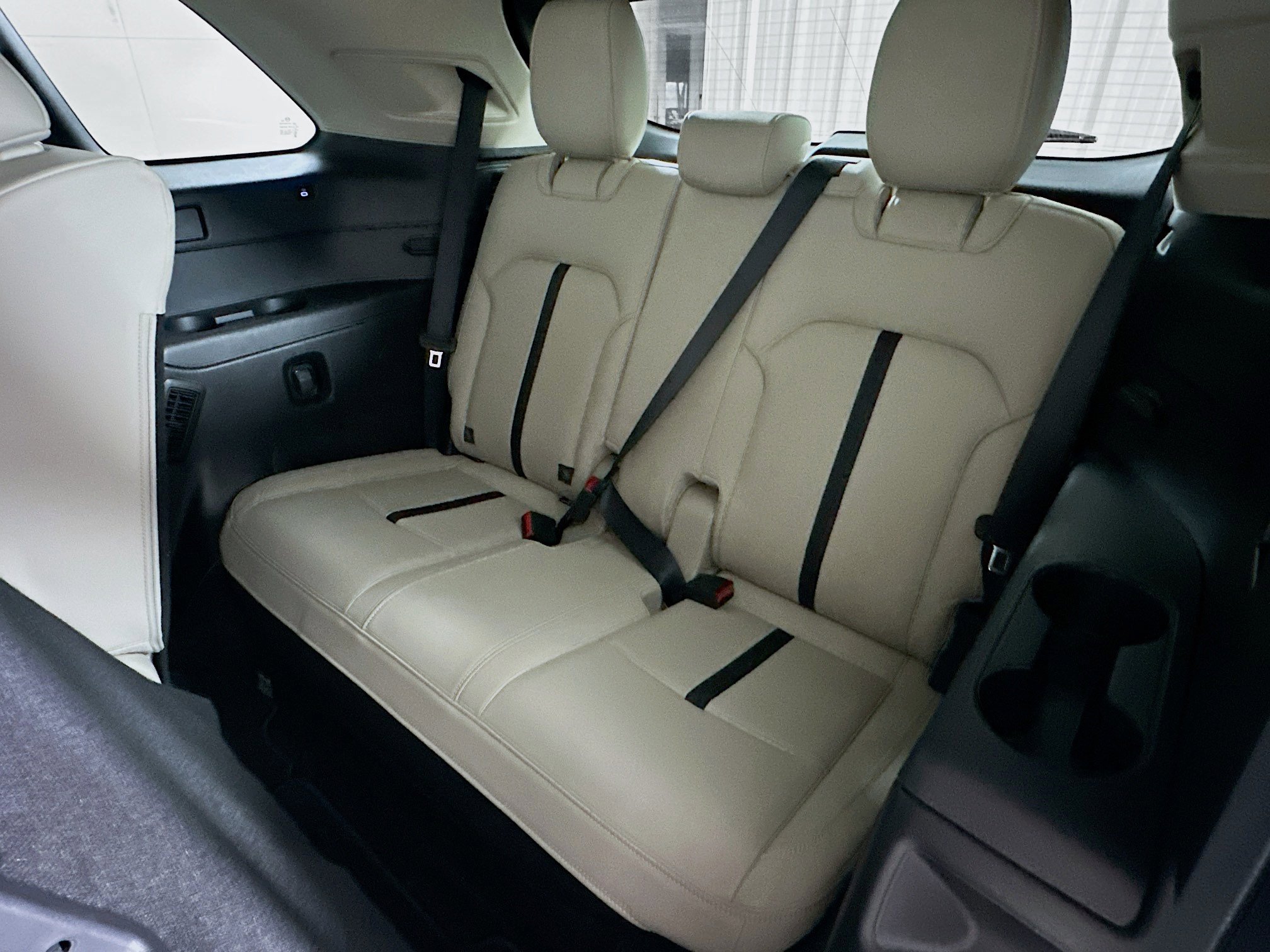 Used 2024 MAZDA CX-90 Plug-In Hybrid w/ Preferred image 30