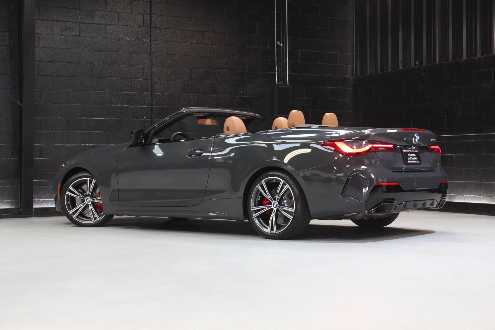 Used 2024 BMW M440i Convertible w/ Premium Package RWD image 18