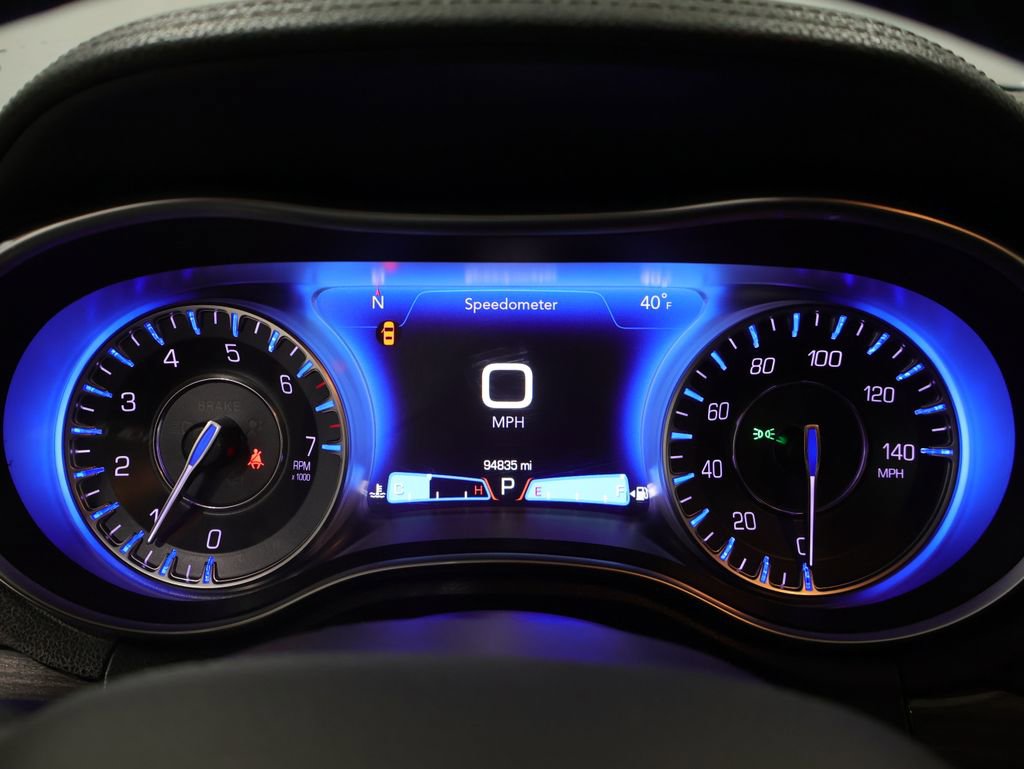 Used 2019 Chrysler 300 Touring image 40