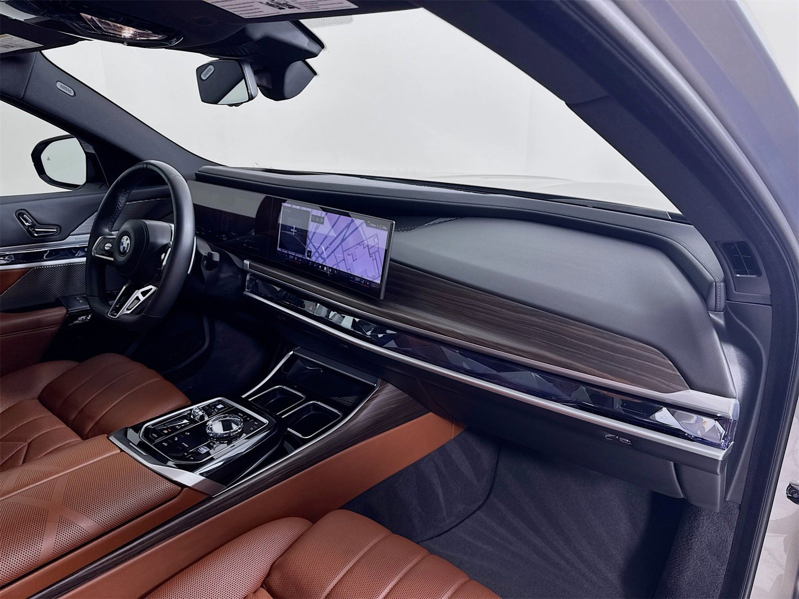 Used 2023 BMW 760i xDrive w/ Luxury Rear Seating Package image 29