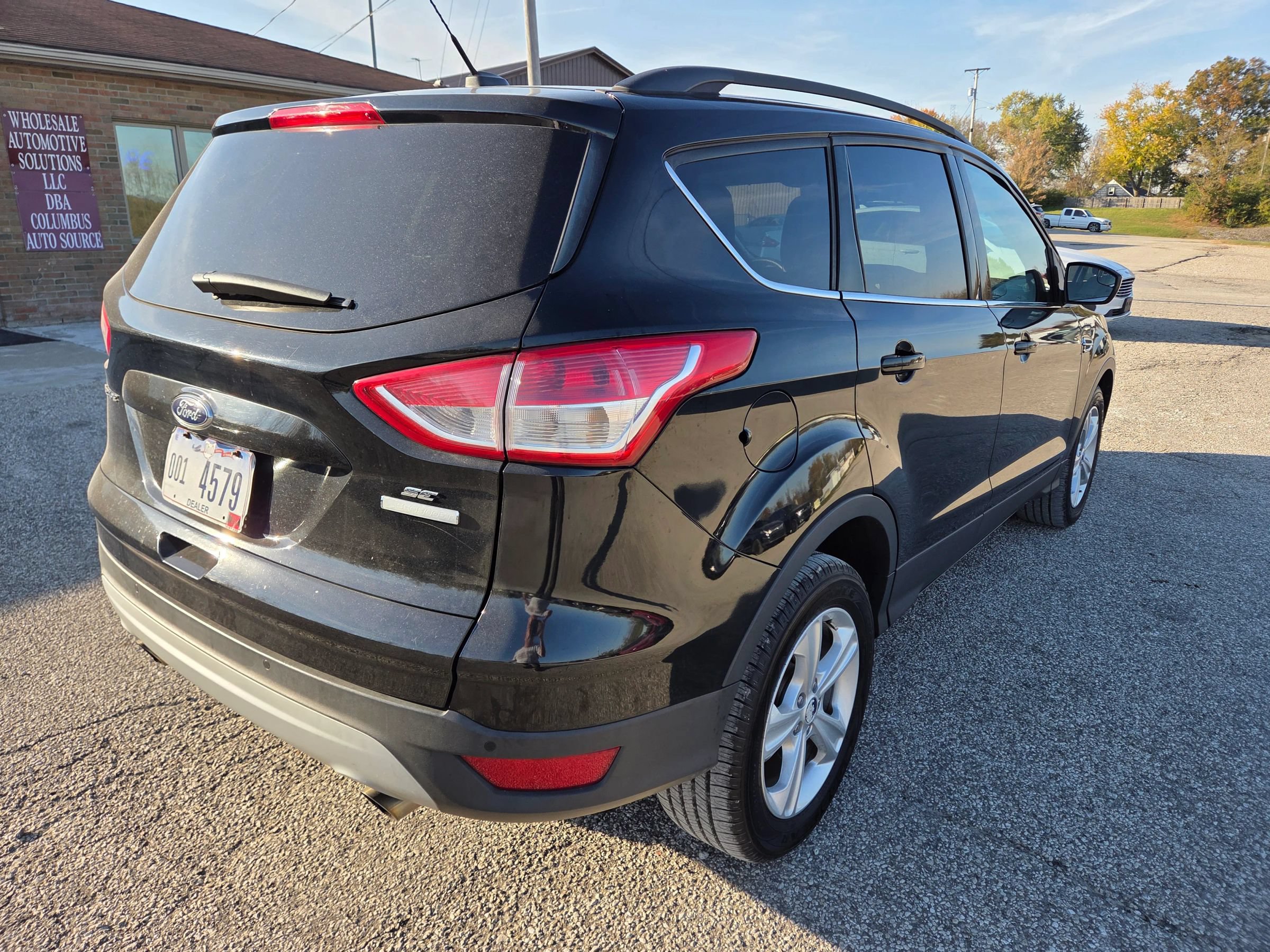 Used 2016 Ford Escape SE w/ Equipment Group 201A FWD image 4