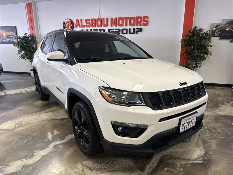 Used 2019 Jeep Compass Latitude AWD/4WD image 1