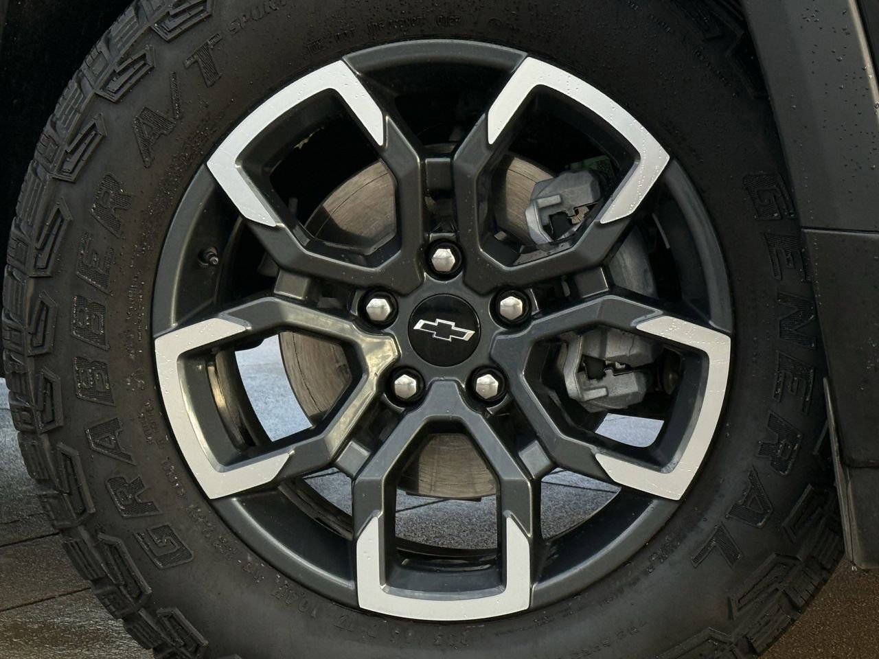 Certified 2026 Chevrolet Equinox ACTIV w/ Convenience Package III image 9