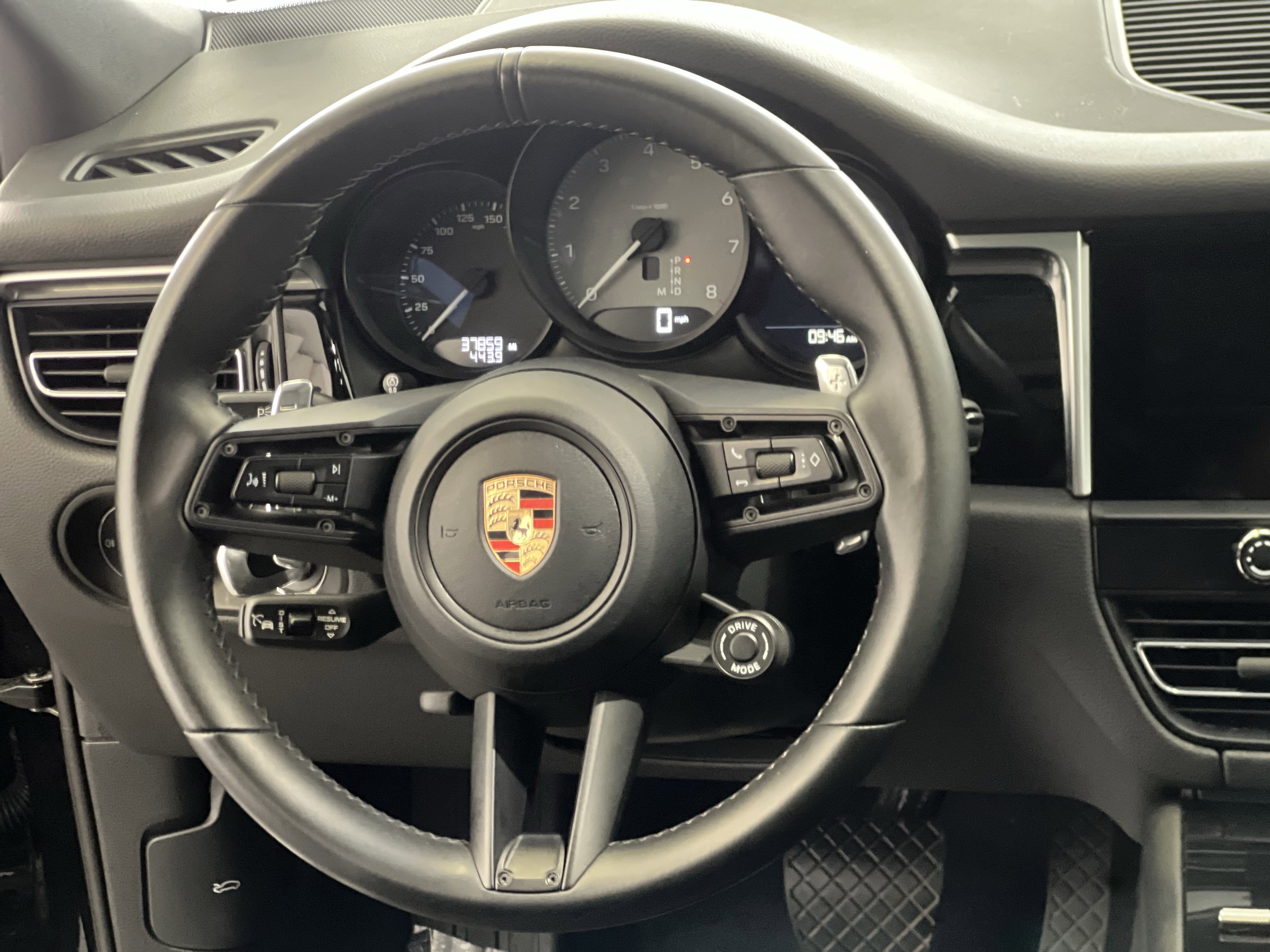 Certified 2023 Porsche Macan S image 20