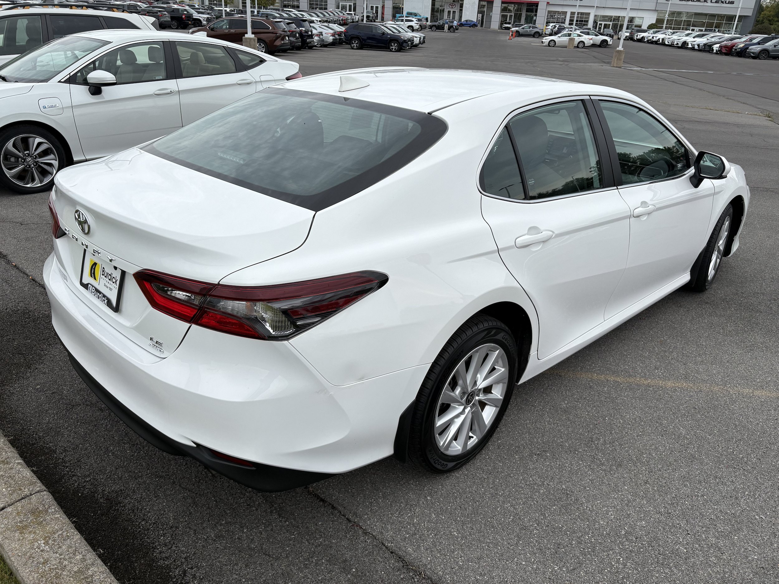 Used 2023 Toyota Camry LE AWD/4WD image 6