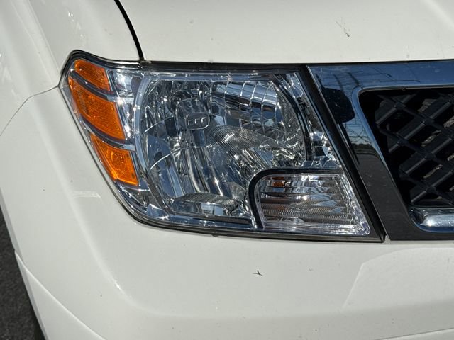 Used 2019 Nissan Frontier SV AWD/4WD image 12